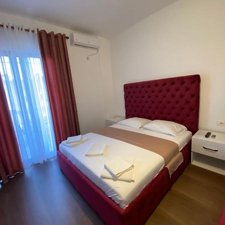 Enia'S Room Sarandë Exterior foto