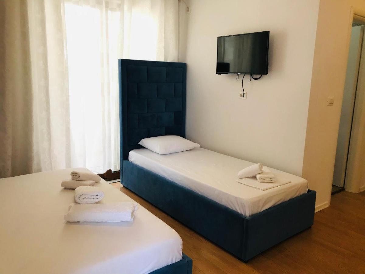 Enia'S Room Sarandë Exterior foto