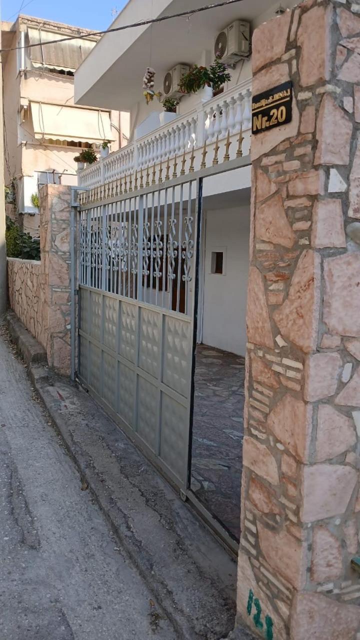 Enia'S Room Sarandë Exterior foto